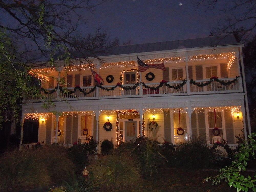Carriage House Fredericksburg Bed & Breakfast Dış mekan fotoğraf