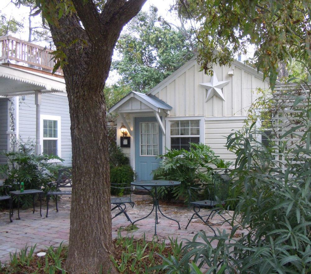 Carriage House Fredericksburg Bed & Breakfast Dış mekan fotoğraf