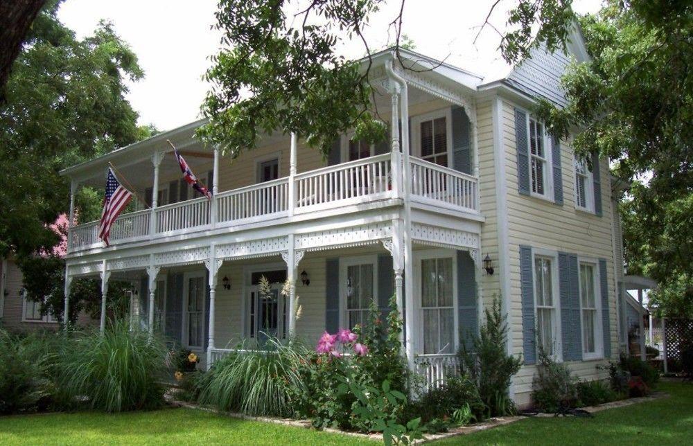 Carriage House Fredericksburg Bed & Breakfast Dış mekan fotoğraf