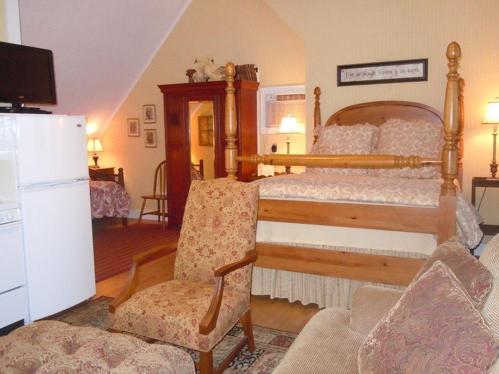 Carriage House Fredericksburg Bed & Breakfast Dış mekan fotoğraf